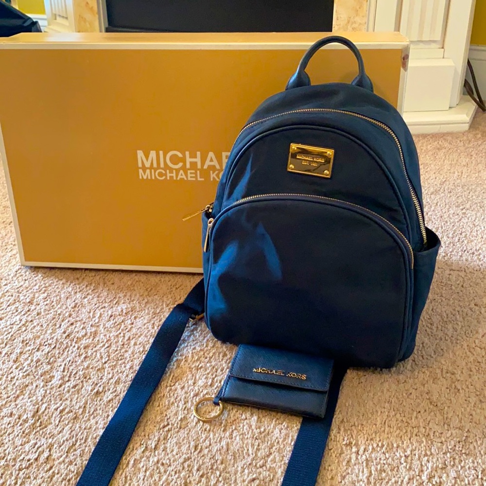 Michael Kors backpack+wallet. Nylon blue and gold